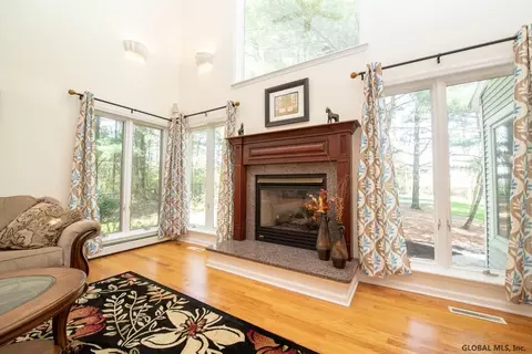 22 Gullane Dr, Slingerlands, NY 12159 photo 11