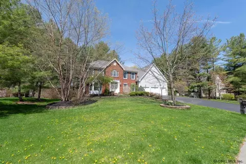 22 Gullane Dr, Slingerlands, NY 12159 photo 5