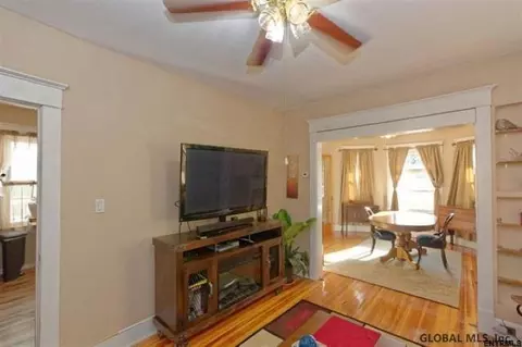 452 Fourth St, Schenectady, NY 12306 photo 12