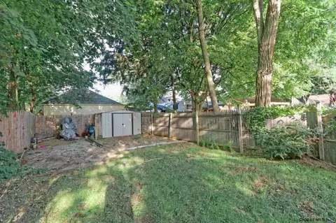 452 Fourth St, Schenectady, NY 12306 photo 29