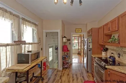 452 Fourth St, Schenectady, NY 12306 photo 15