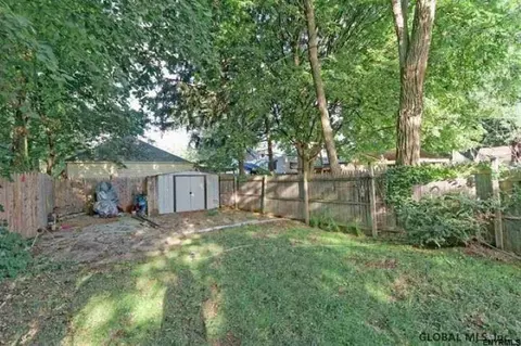 452 Fourth St, Schenectady, NY 12306 photo 27