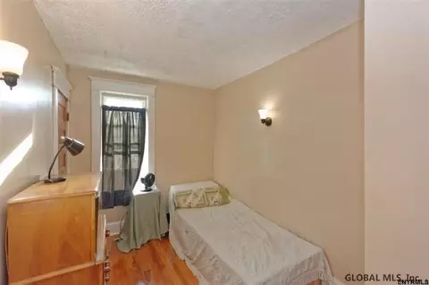 452 Fourth St, Schenectady, NY 12306 photo 18