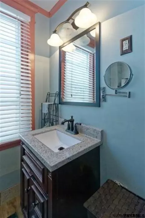 452 Fourth St, Schenectady, NY 12306 photo 20
