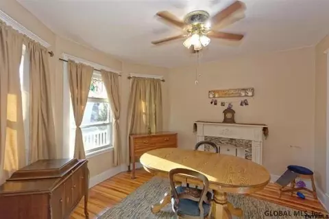 452 Fourth St, Schenectady, NY 12306 photo 4