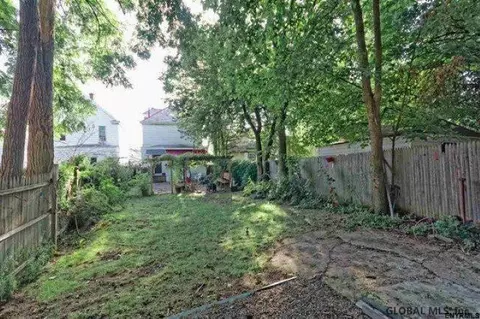 452 Fourth St, Schenectady, NY 12306 photo 31