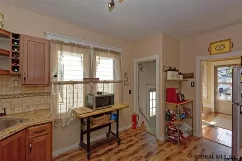 452 Fourth St, Schenectady, NY 12306 photo 16