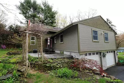 7 Stony Brook Dr, Rexford, NY 12148 photo 3