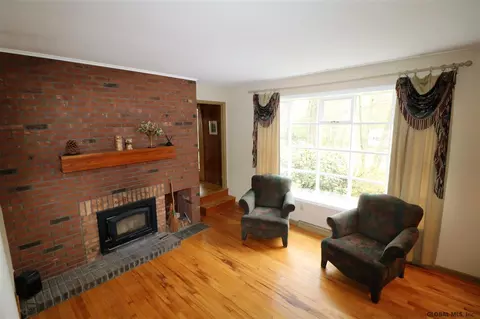 7 Stony Brook Dr, Rexford, NY 12148 photo 7