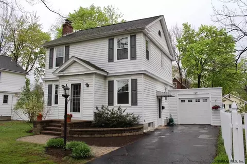 12 Nathaniel Blvd, Delmar, NY 12054 photo 4