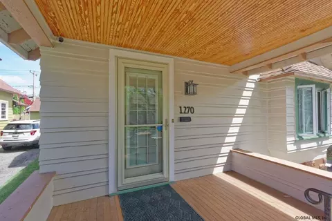 1270 Garner Ave, Schenectady, NY 12309 photo 4