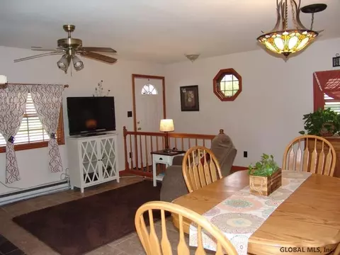 1002 Inner Dr, Schenectady, NY 12303 photo 9