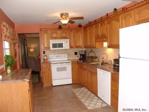 1002 Inner Dr, Schenectady, NY 12303 photo 11