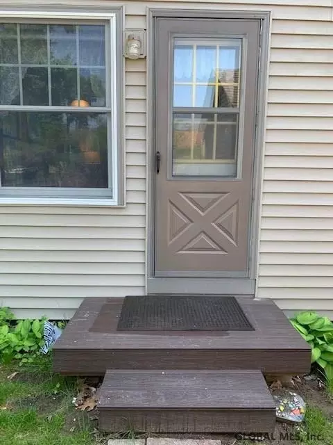 426 Taurus Rd, Schenectady, NY 12304 photo 34