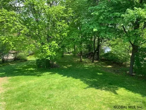 426 Taurus Rd, Schenectady, NY 12304 photo 37