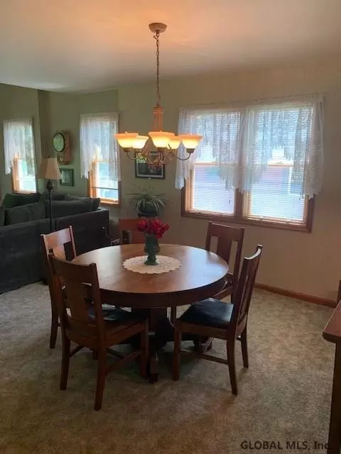 426 Taurus Rd, Schenectady, NY 12304 photo 14