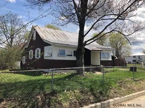 6 Paris Ave, Corinth, NY 12822 photo 2