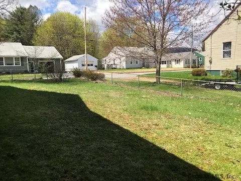 6 Paris Ave, Corinth, NY 12822 photo 20