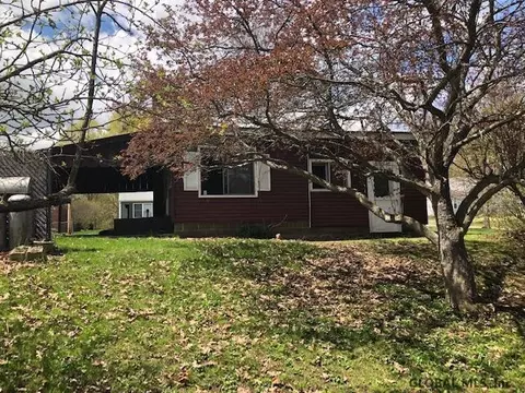 6 Paris Ave, Corinth, NY 12822 photo 18