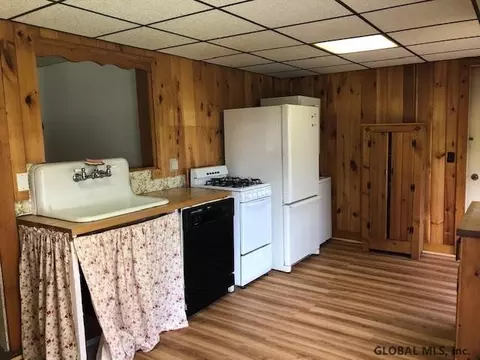 6 Paris Ave, Corinth, NY 12822 photo 6