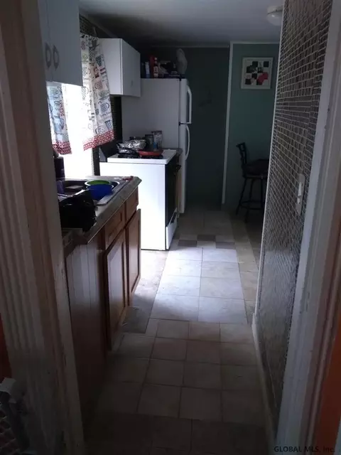 777 Eastern Ave, Schenectady, NY 12308 photo 4