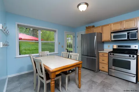 116 Trinity Pl, Selkirk, NY 12158 photo 9