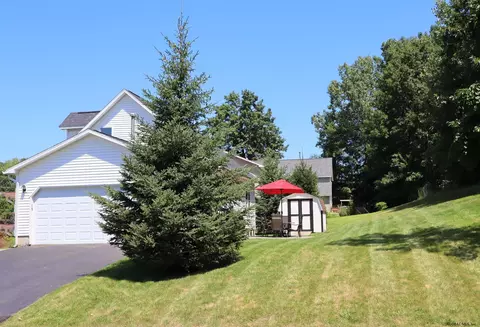 116 Trinity Pl, Selkirk, NY 12158 photo 18