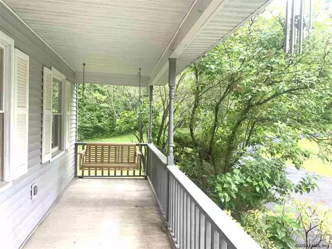 423 Rector Rd, Glenville, NY 12302 photo 2