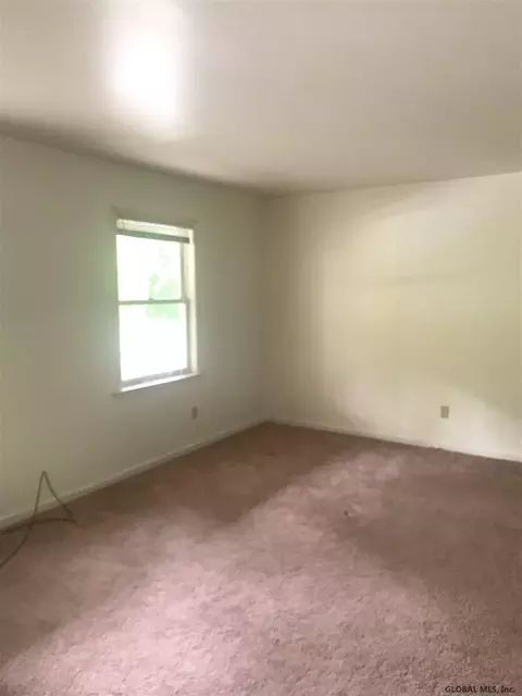 423 Rector Rd, Glenville, NY 12302 photo 6