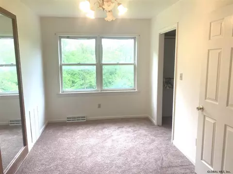423 Rector Rd, Glenville, NY 12302 photo 8