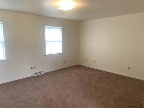 423 Rector Rd, Glenville, NY 12302 photo 7