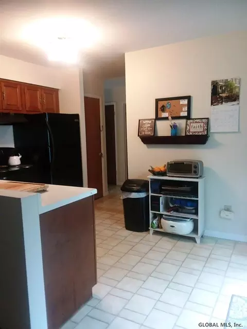 4 Jefferson Rd, Glenmont, NY 12077 photo 17