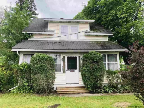 752 Curry Rd, Schenectady, NY 12306 photo 3