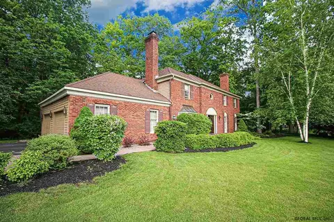 45 Middlesex Dr, Slingerlands, NY 12159 photo 2