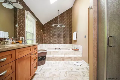 45 Middlesex Dr, Slingerlands, NY 12159 photo 23