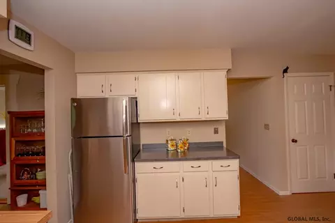3 Skyline Dr, Latham, NY 12110 photo 18