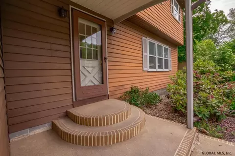 3 Skyline Dr, Latham, NY 12110 photo 45