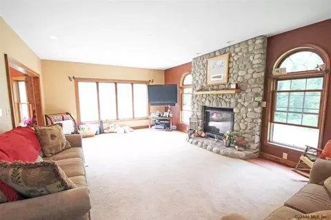 1225 Gordon Rd, Schenectady, NY 12306 photo 8