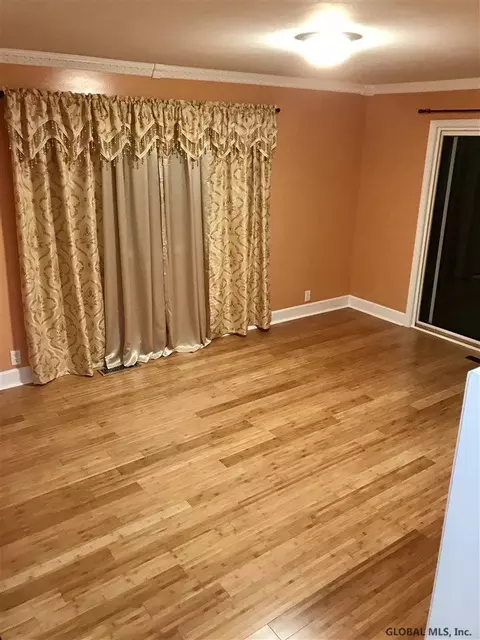 1327 Sumner Ave, Schenectady, NY 12309 photo 8