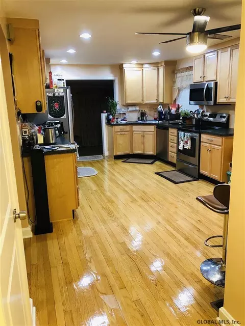 1327 Sumner Ave, Schenectady, NY 12309 photo 5