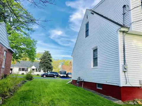 1327 Sumner Ave, Schenectady, NY 12309 photo 3