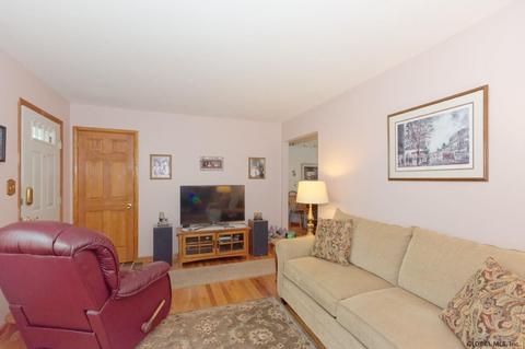 10 Hadel Rd, Schenectady, NY 12302 photo 8