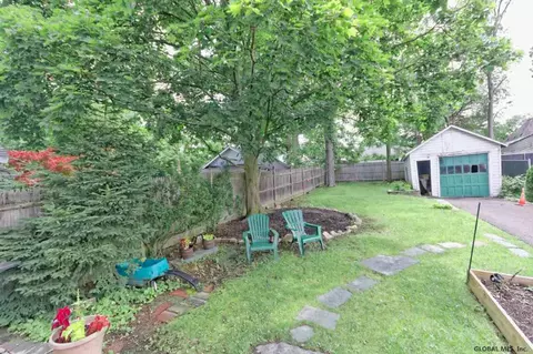 1026 Keyes Ave, Schenectady, NY 12309 photo 25