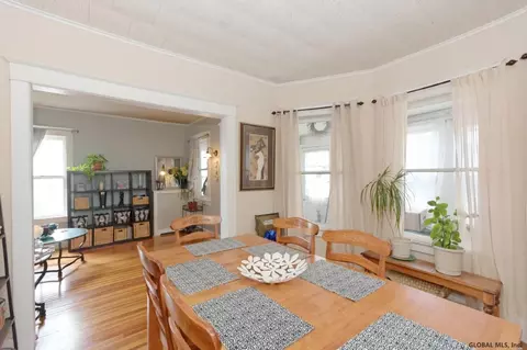 1026 Keyes Ave, Schenectady, NY 12309 photo 9