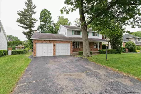 2007 Anthony Dr, Schenectady, NY 12303 photo 3