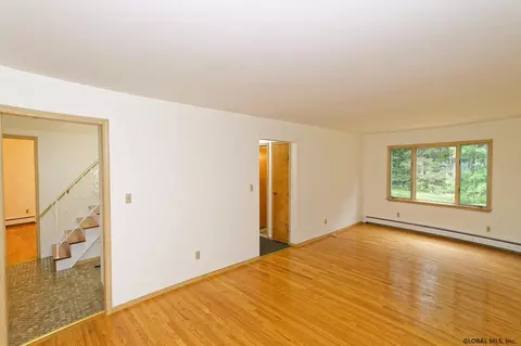 2007 Anthony Dr, Schenectady, NY 12303 photo 7
