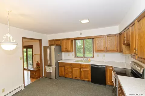 2007 Anthony Dr, Schenectady, NY 12303 photo 12
