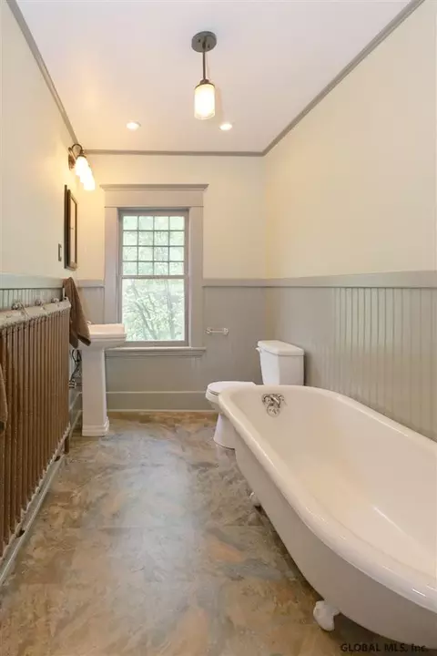 1095 Ardsley Rd, Schenectady, NY 12308 photo 33