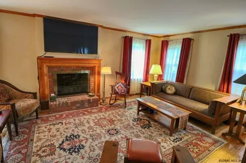 370 Elm Ave, Delmar, NY 12054 photo 15