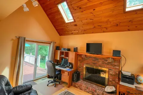 370 Elm Ave, Delmar, NY 12054 photo 6